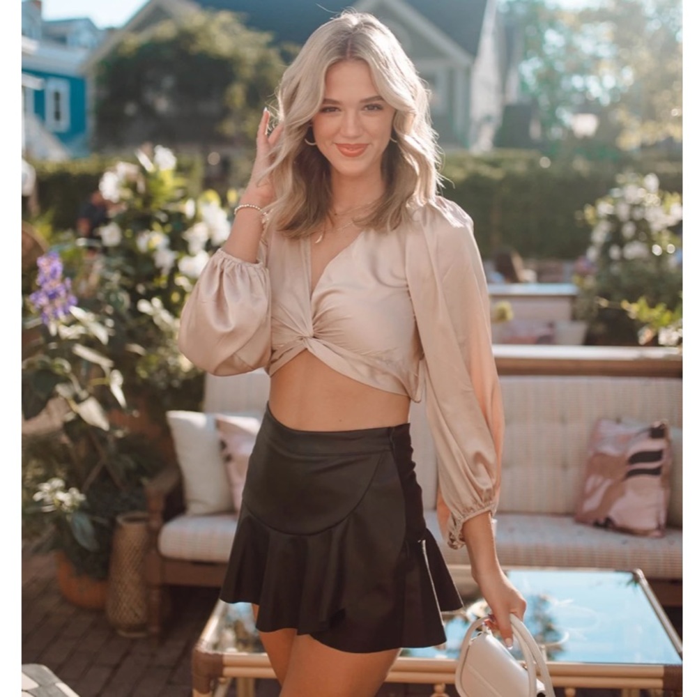 Vestique Weekend Must Have Skort - Black